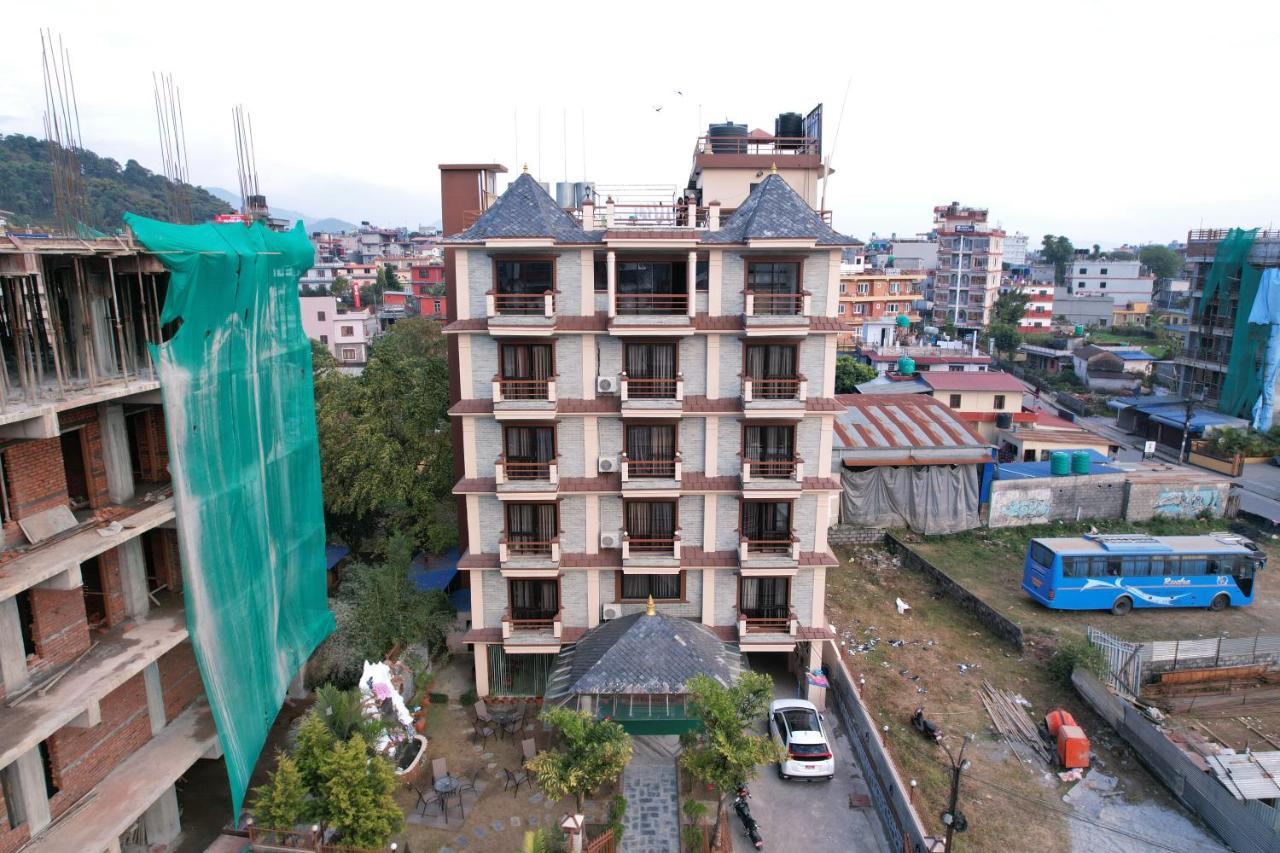 Kumari Star Inn Pokhara Extérieur photo
