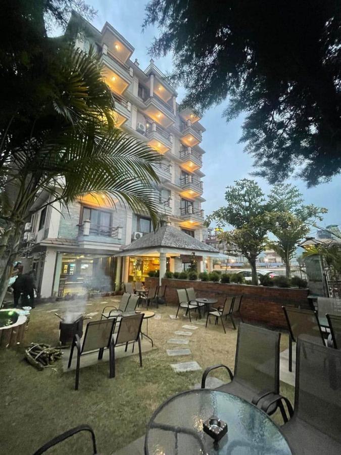 Kumari Star Inn Pokhara Extérieur photo