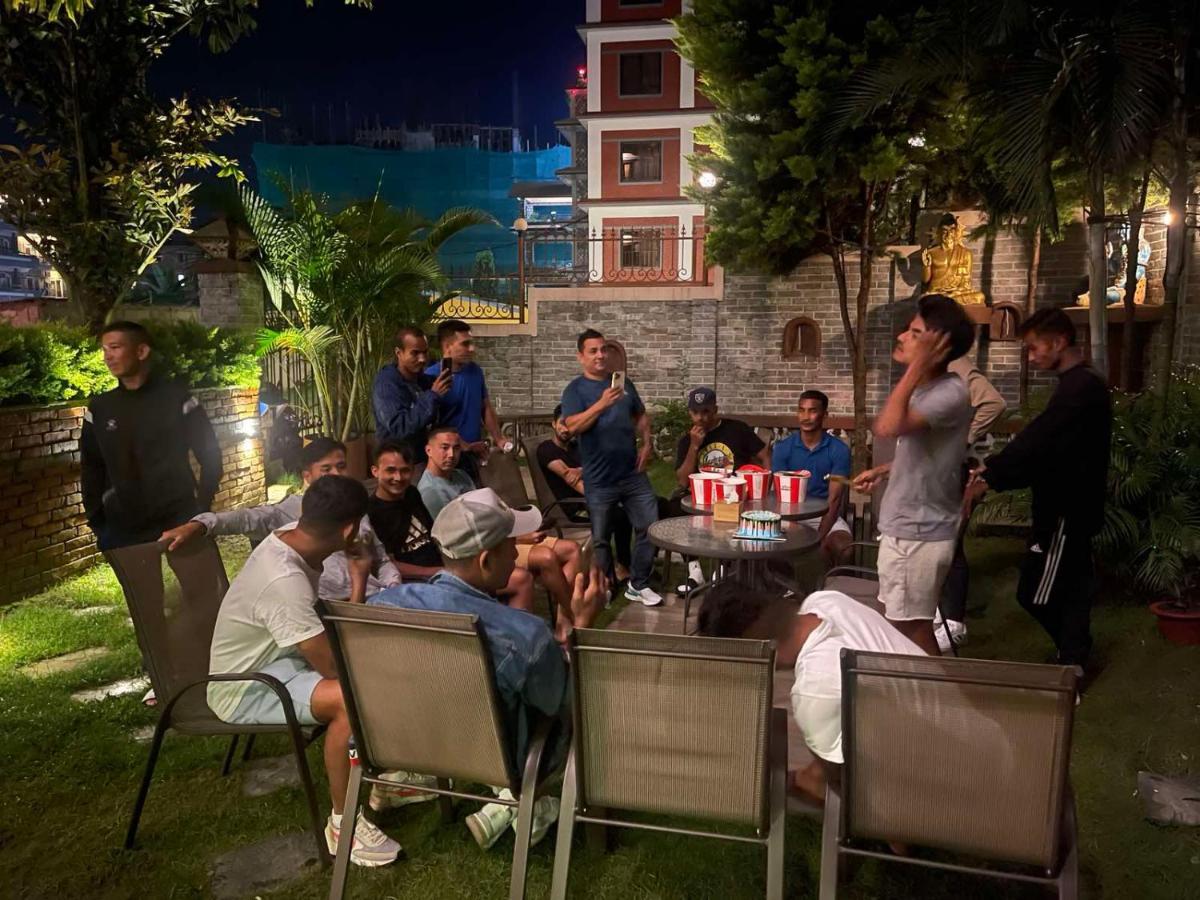 Kumari Star Inn Pokhara Extérieur photo